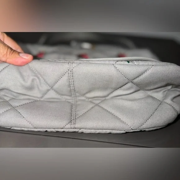 vera Bradley Gray Quilted Floral Women's Bag - Picture 8 of 14